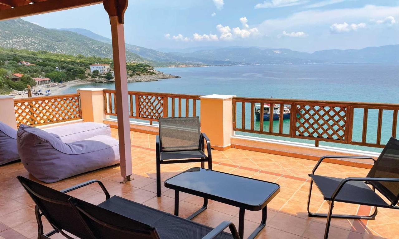 מאראת'וקאמפוס Nereides Seaside Apartments מראה חיצוני תמונה